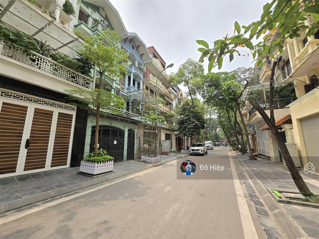 Bán nhà lô góc kđt định công, mặt tiền 18m, thang máy, ô tô tránh, 85m giá 39.9 tỷ