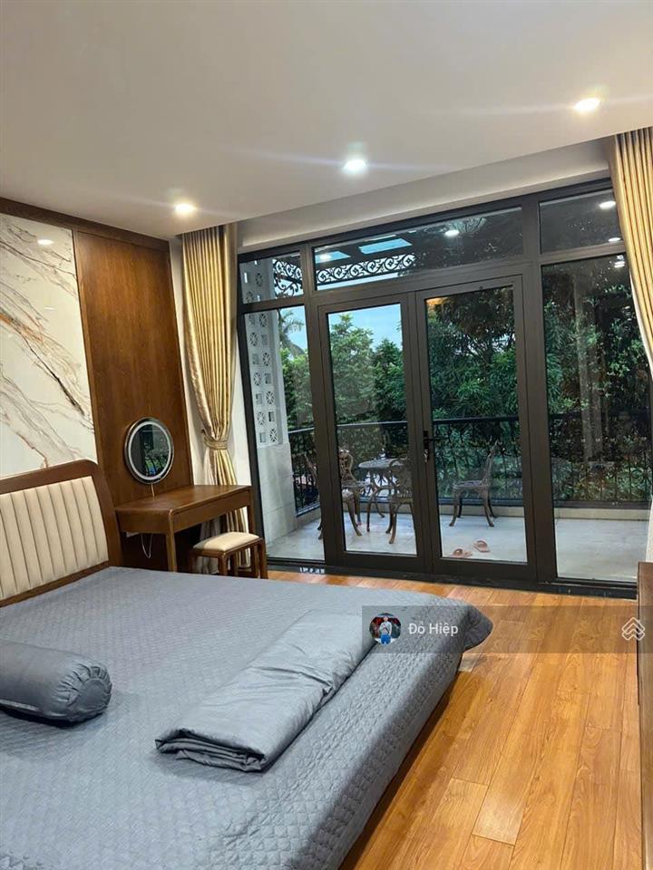 Bán nhà lô góc kđt định công, mặt tiền 18m, thang máy, ô tô tránh, 85m giá 39.9 tỷ