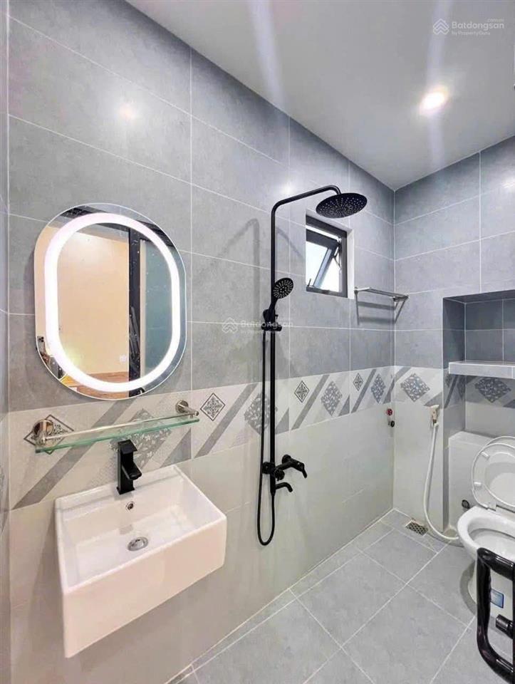 Chính chủ bán nhà lầu mới hoàn thiện ngay cuối đường đồng khởi chỉ 688tr sở hữu ngay