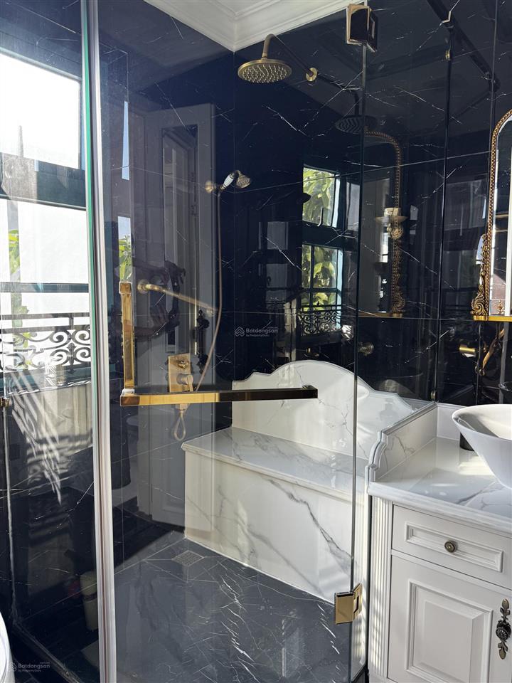 Bán gấp căn villa góc 200m2 có 1 không 2 với nội thất độc đáo và hiếm có tại novaworld phan thiết