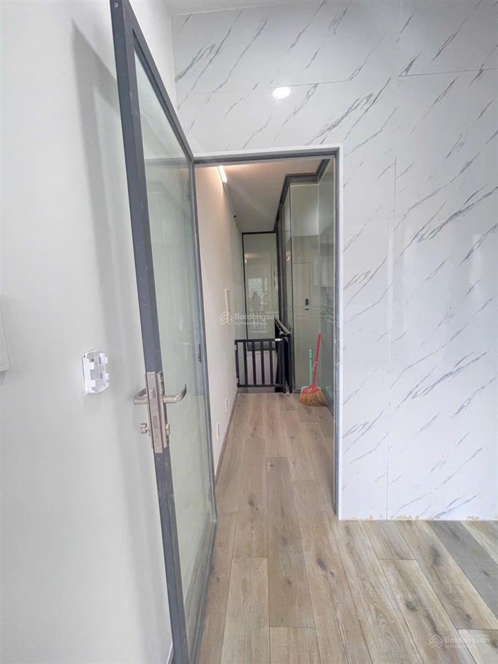 Bán căn hộ hausneo quận 9 4pn 144m giá 7 tỷ view đẹp, full tiện ích, sổ rõ ràng hot