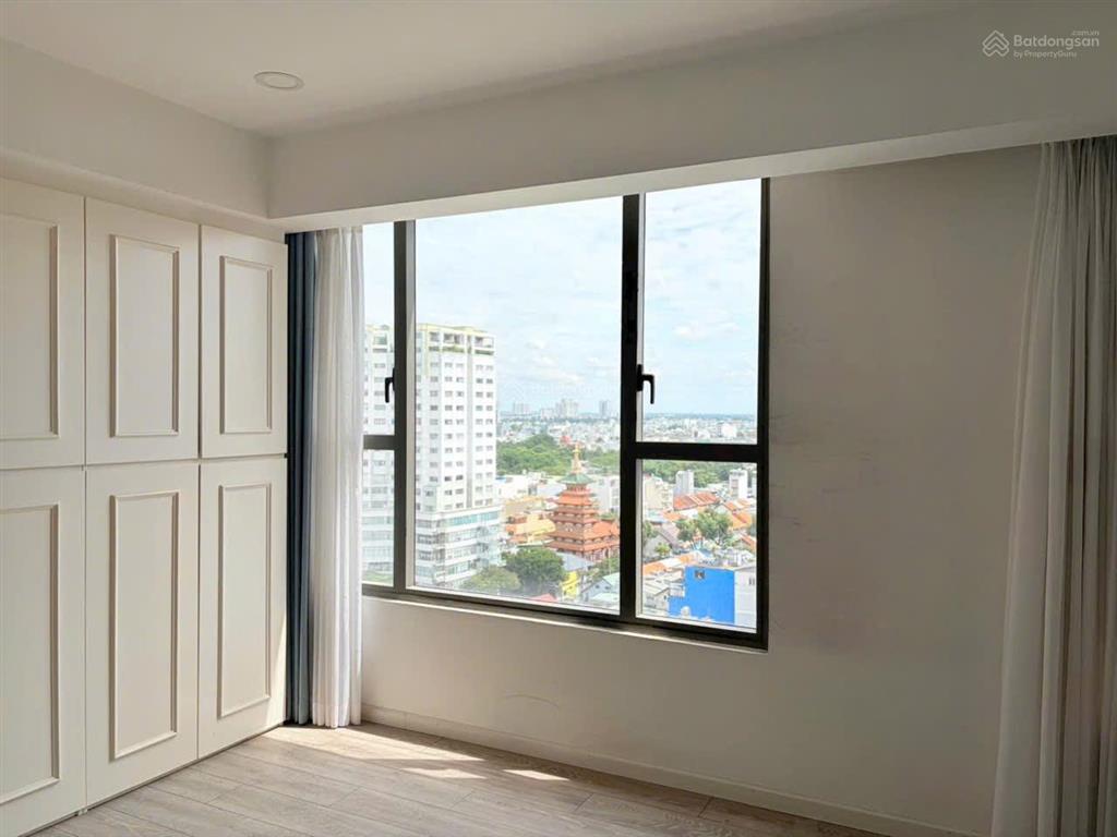 Cần bán gấp căn hộ 3pn river gate quận 4