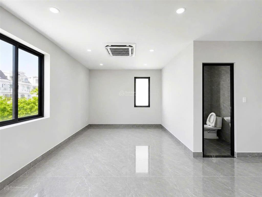 Cho thuê nhà phố góc lakeview city 9x20m  2 mặt tiền, hoàn thiện, trống nhận ngay  44,9 triệu net