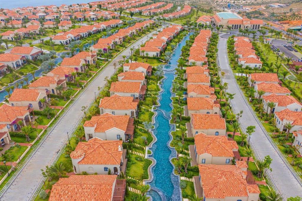 Cắt lỗ 3 tỷ bán nhanh đi mỹ  biệt thự novahills mũi né giá 6,2 tỷ  centara mirage vận hành