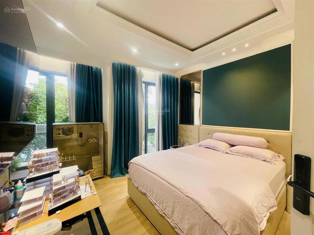 Biệt thự ven hồ lakeview city 176m view hồ thoáng đẹp, nội thất sang trọng, giá 54,99 tỷ