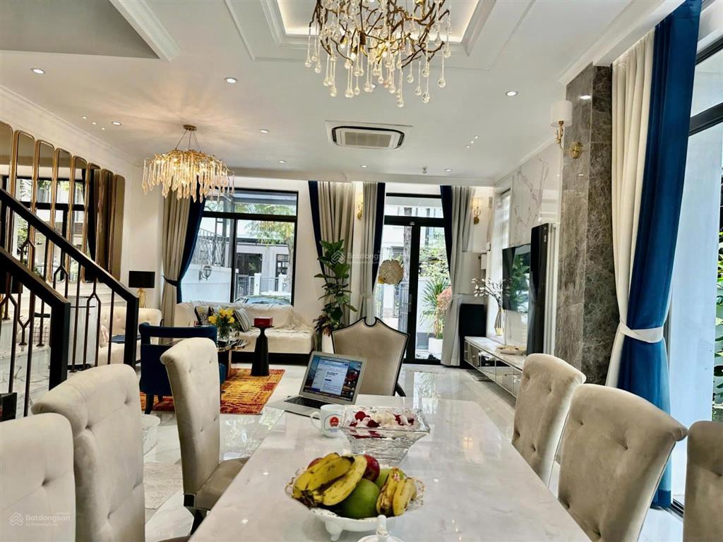 Biệt thự ven hồ lakeview city 176m view hồ thoáng đẹp, nội thất sang trọng, giá 54,99 tỷ