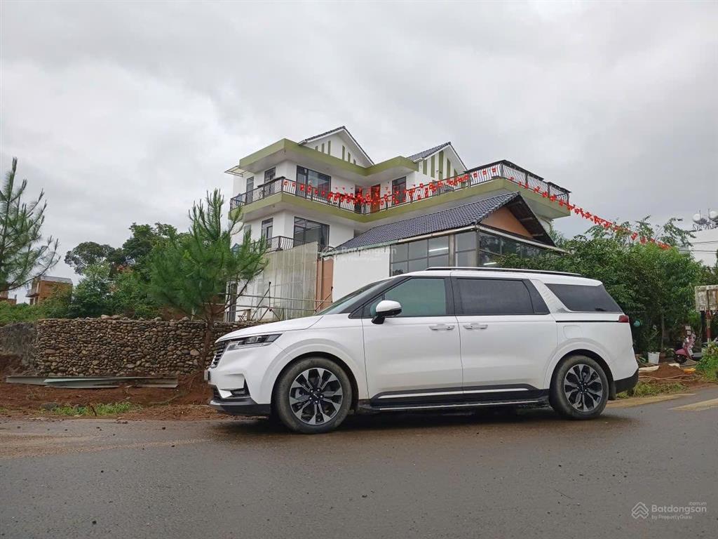 Bán nhà mặt phố 700m2 tại thị trấn măng đen, 40 tỷ, 13pn, 14wc, 3 tầng, đẹp xuất sắc hai mặt tiền