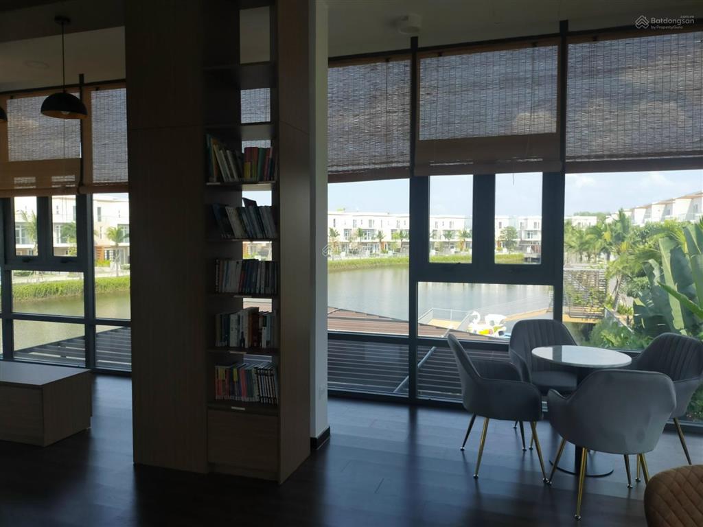 Bán biệt thự dragon village  căn góc dt 90m2 giá 7.5 tỷ