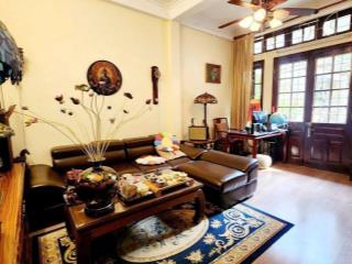 Hiếm phố Hoàng Cầu 80m2, 5 tầng, mặt tiền 6m view sân 400m2 ô tô thoải mái cận kề Hồ