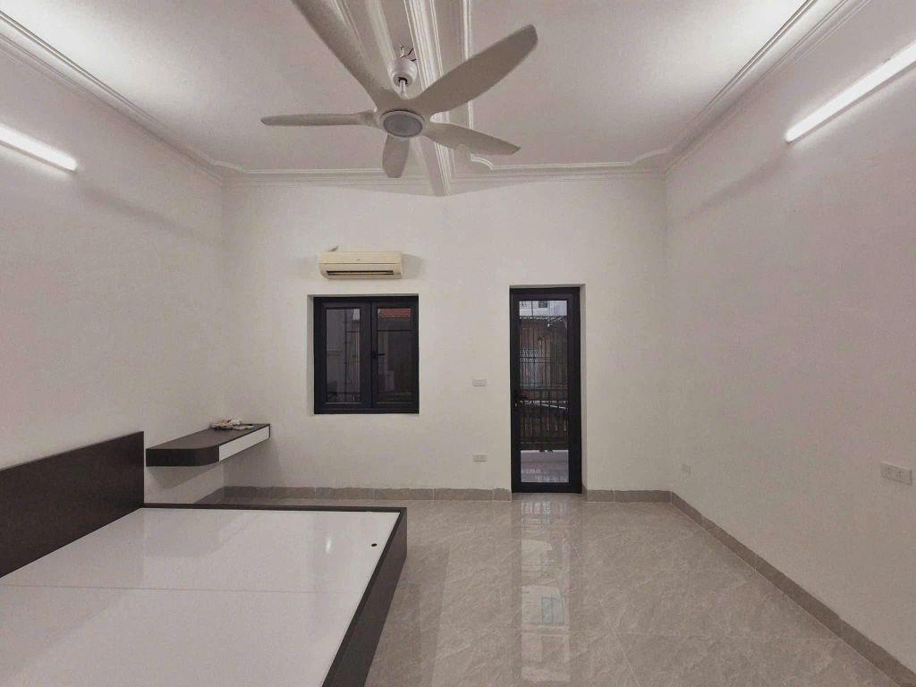 Phố Đặng Tiến Đông 60m2, 4 tầng đẹp, MT4.8m chỉ 13.5 tỷ hiếm quận Đống Đa 