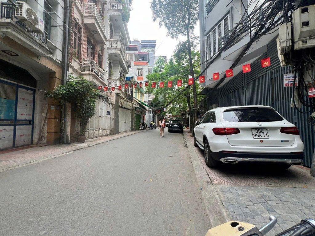 Phố Hoàng Cầu 50m2, 4 tầng lô góc đẹp giá 15 tỷ gần Hồ vị trí đỉnh quận Đống Đa 