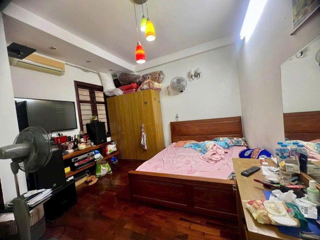 Mặt phố Sơn Tây 23m2, 5 tầng đẹp, MT6.6m lô góc 3 thoáng hiếm quận Ba Đình