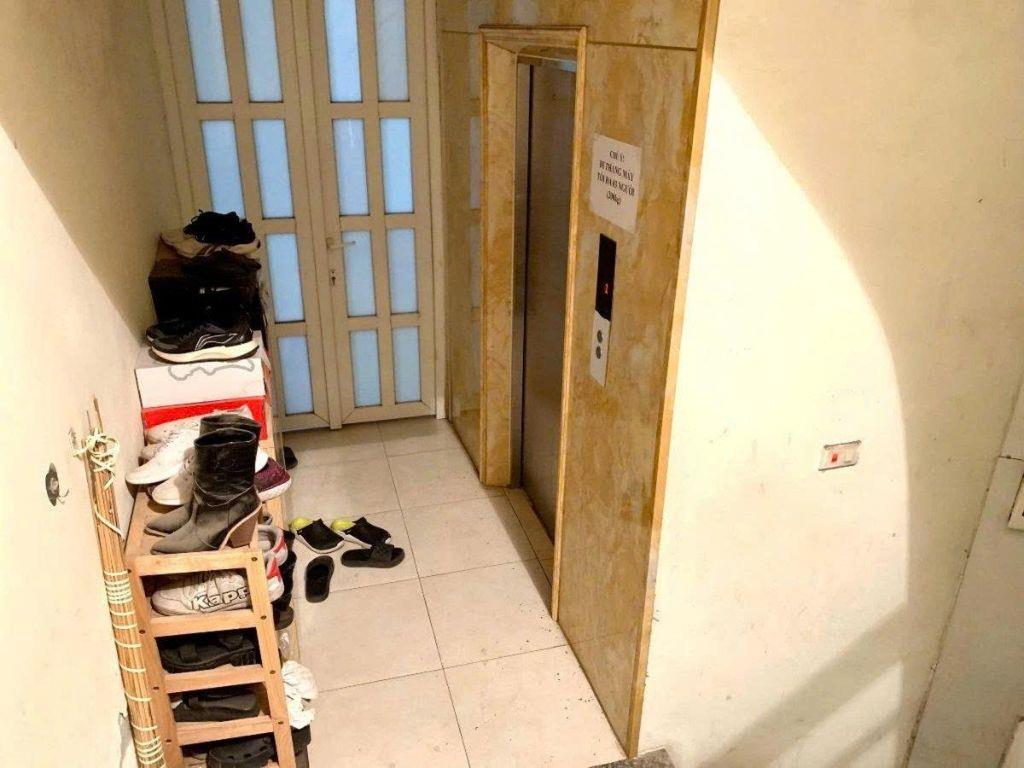 Mặt Hồ Ba Mẫu 82m2, 6T thang máy, MT4.6m lô góc view Hồ giá 44 tỷ hiếm Đống Đa 