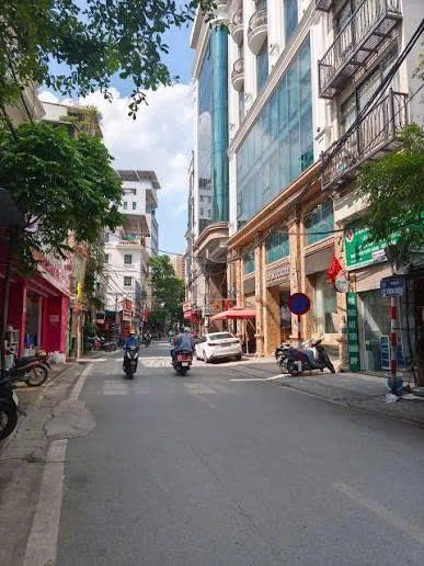 Bán nhà Mặt phố Nguyễn Ngọc Nại 80m2, 6T thang máy, mặt tiền 8m kinh doanh giá 40 tỷ 