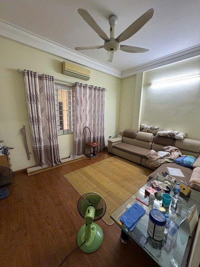 Bán nhà Lê Duẩn 2 thoáng 41m2, 4T, MT4.3m nhỉnh 12 tỷ ô tô đỗ cổng gần Hồ Ba Mẫu