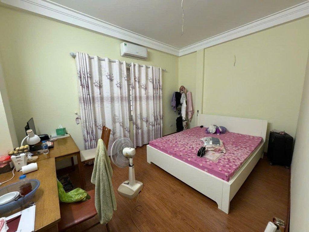 Bán nhà Lê Duẩn 2 thoáng 41m2, 4T, MT4.3m nhỉnh 12 tỷ ô tô đỗ cổng gần Hồ Ba Mẫu