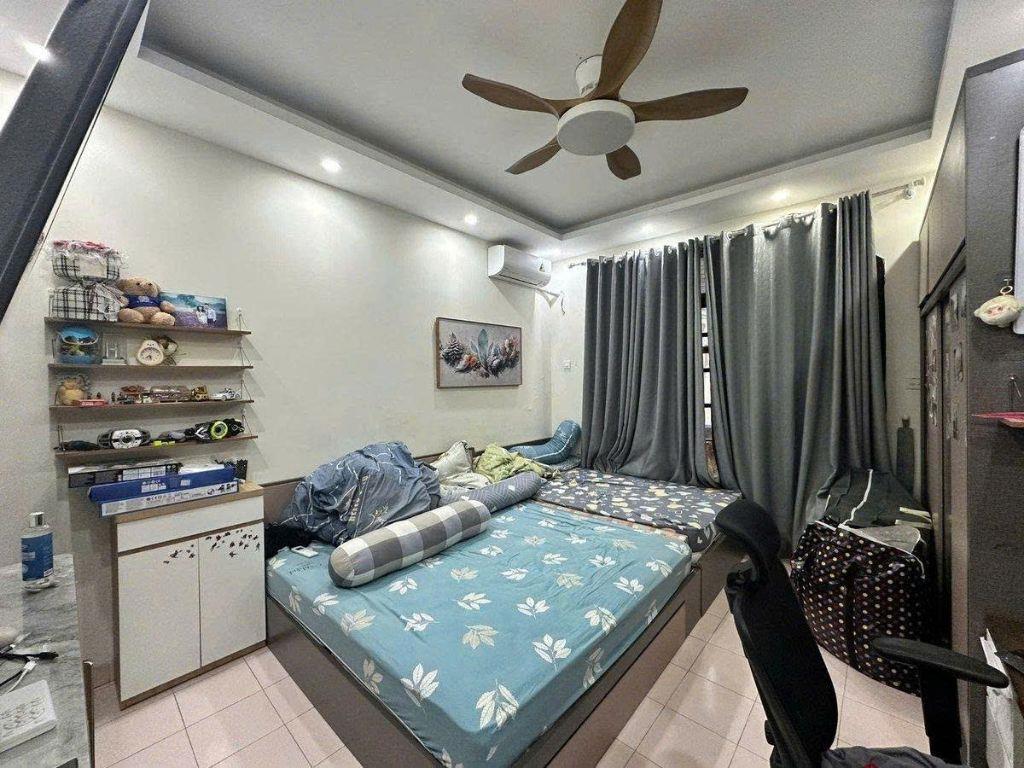 Hạ giá nhà Giải Phóng 130m2, 5T, MT6.5m ô tô tránh đỗ 2 thoáng giá 37.9 tỷ QH ổn định