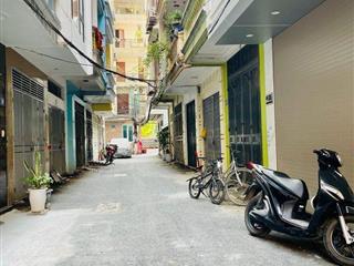  Bán nhà Chùa Láng 38m2, 5 tầng đẹp long lanh full đồ giá 13.9 tỷ trung tâm Đống Đa
