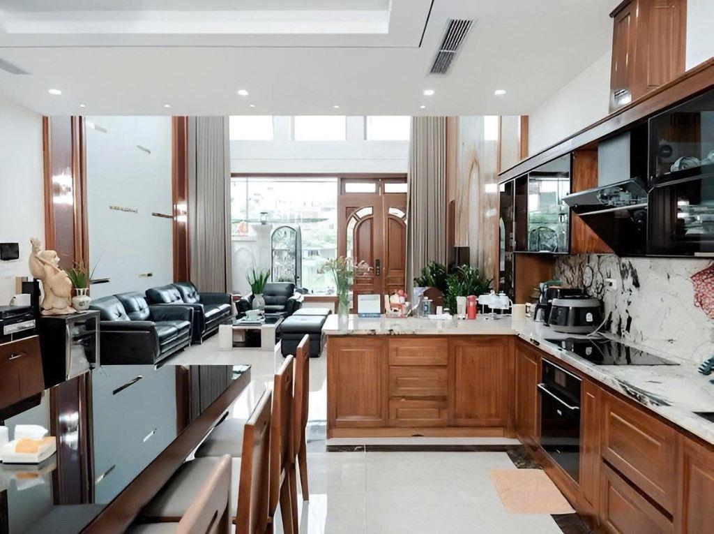 Cực phẩm phố Bồ Đề 102m2, 8T thang máy, MT5.8m view Hồ đẹp long lanh an sinh cực VIP
