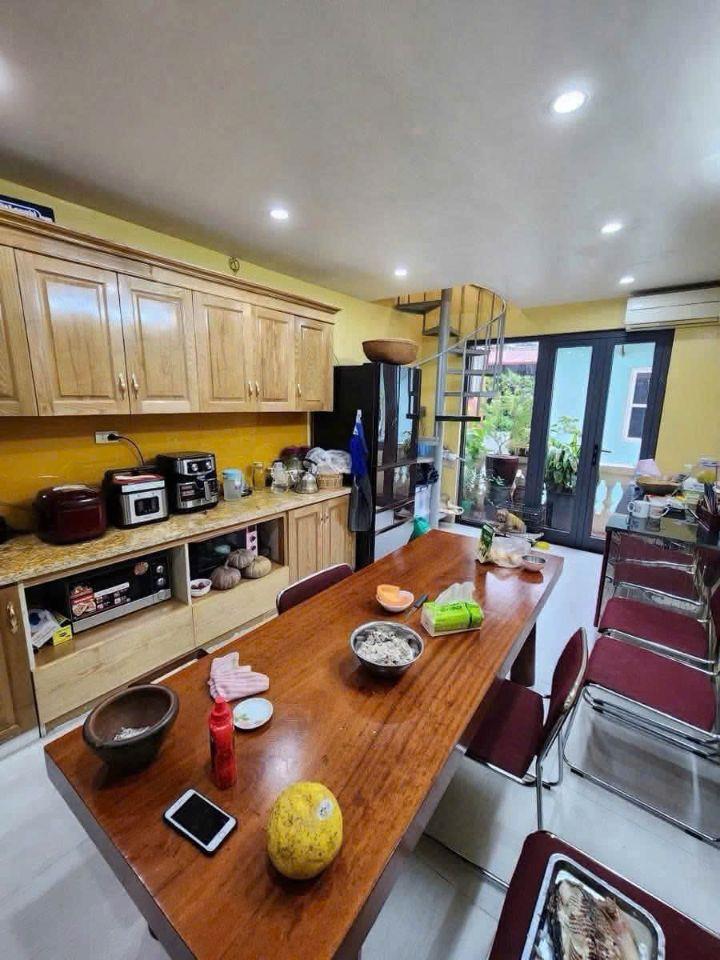 Hạ giá nhà phố Thái Hà 45m2, 5 tầng đẹp giá nhỉnh 9 tỷ trung tâm quận Đống Đa