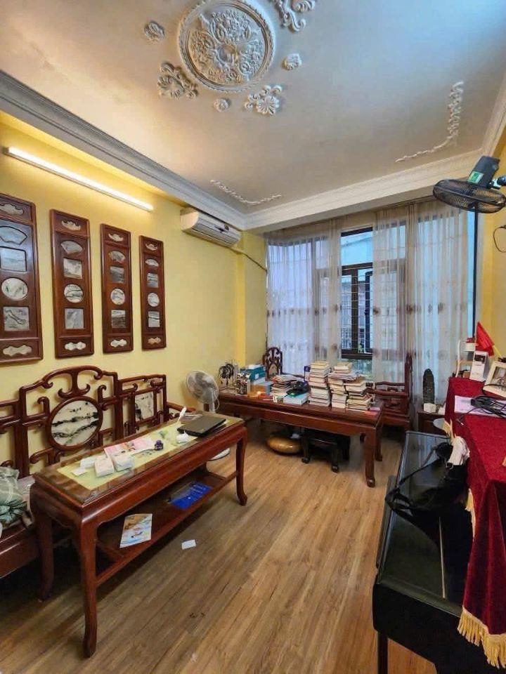 Hạ giá nhà phố Thái Hà 45m2, 5 tầng đẹp giá nhỉnh 9 tỷ trung tâm quận Đống Đa