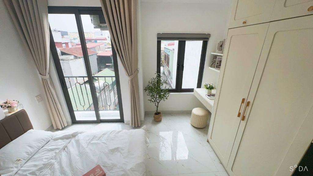 Tòa căn hộ phố Lê Trọng Tấn 98m2, 8T, MT8.4m ô tô 2 thoáng dòng tiền 170tr/tháng 31.9 tỷ