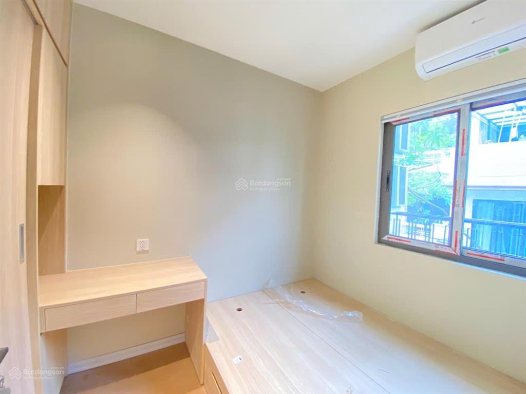 Chính chủ cho thuê căn hộ 2n1k full nội thất nhà mặt phố 19 kim đồng, hoàng mai ô tô đỗ cửa