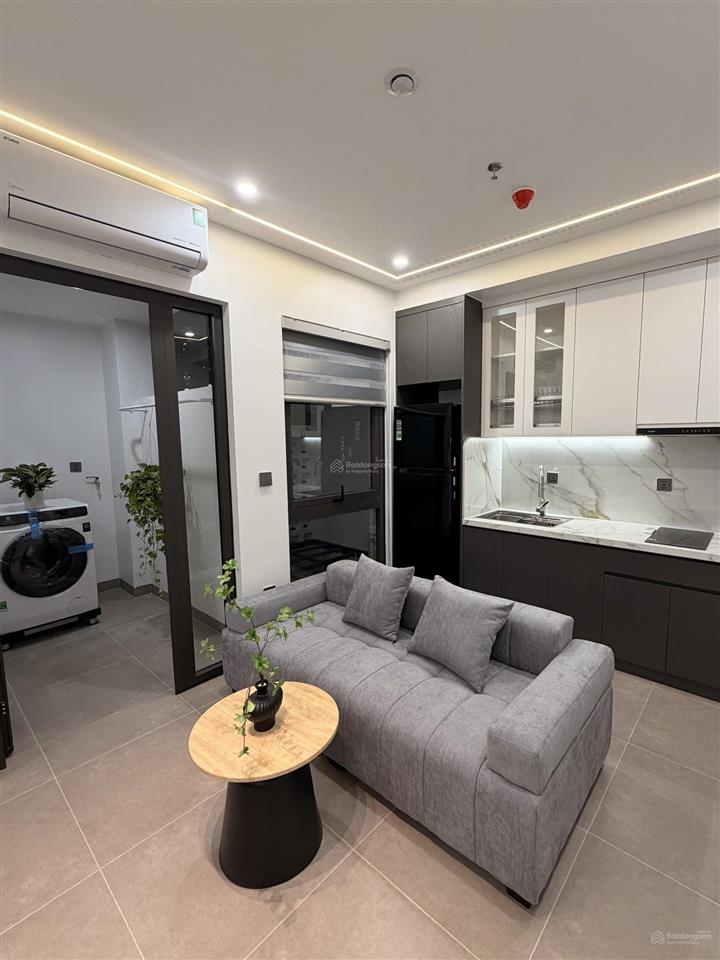 Cho thuê căn hộ 2 phòng ngủ cao cấp 173 hoàng hoa thám, ba đình ô tô đỗ cửa full nội thất
