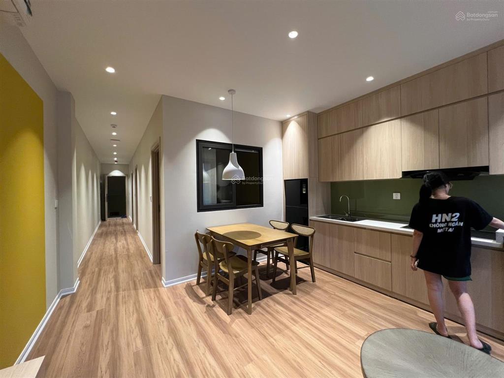 Cho thuê căn hộ 2 ngủ 1 khách rộng 60m2 nội thất xịn sò ngay mặt đường kim đồng, hoàng mai