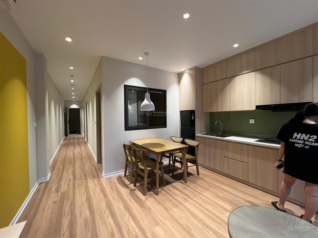 Cho thuê căn hộ 2 ngủ 1 khách rộng 60m2 nội thất xịn sò ngay mặt đường kim đồng, hoàng mai