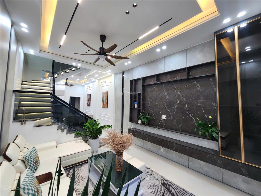 Căn nhà 3 tầng sân cổng ngay chung cư quỳnh hoàng, p an dương, hải phòng
