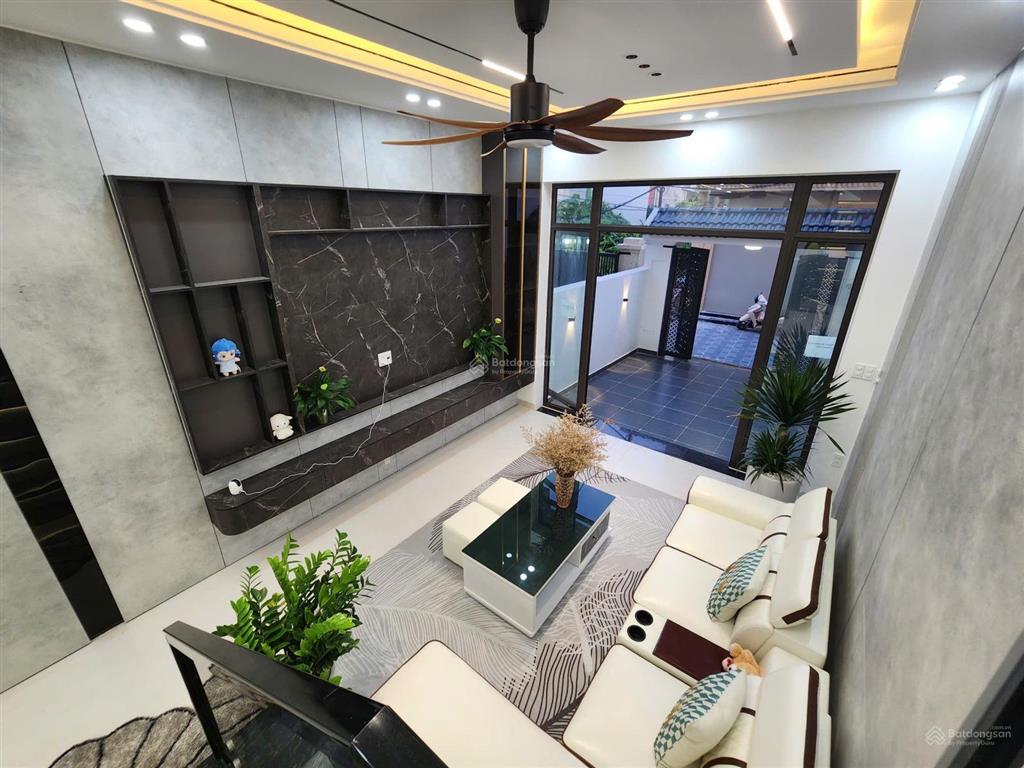 Căn nhà 3 tầng sân cổng ngay chung cư quỳnh hoàng, p an dương, hải phòng