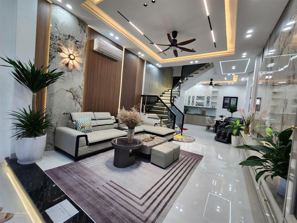 Siêu phẩm nhà đẹp mặt trục quỳnh hoàng p. an dương hải phòng
