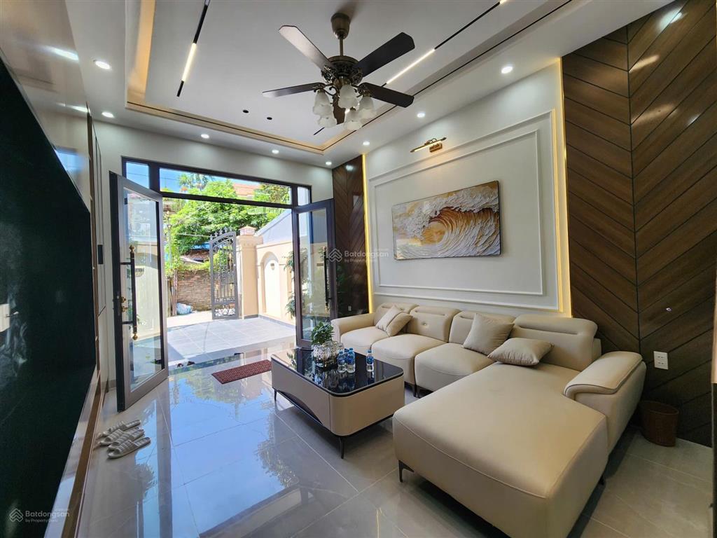Căn nhà 3 tầng sân cổng riêng, vị trí cực đẹp sau sân vận động tổ 6, p. an dương, hải phòng