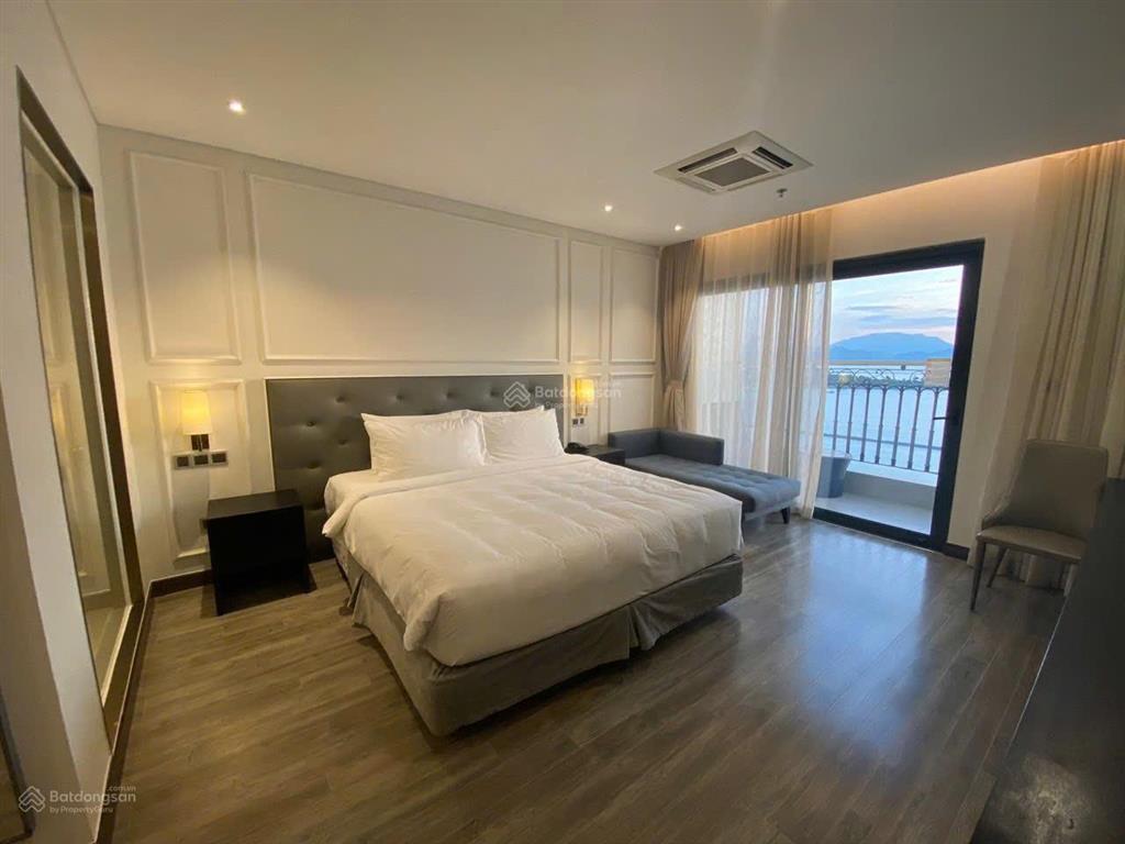 Căn hộ golden bay studio giá chỉ 1tỷ350. vị trí đẹp, dòng tiền cho thuê 8  10tr