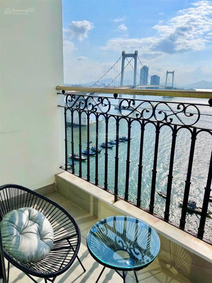 Căn hộ golden bay studio giá chỉ 1tỷ350. vị trí đẹp, dòng tiền cho thuê 8  10tr