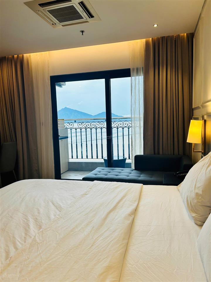 Căn hộ golden bay studio giá chỉ 1tỷ350. vị trí đẹp, dòng tiền cho thuê 8  10tr