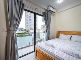 Thuê ngay căn hộ 40m2 ban công tách bếp ngay huỳnh văn bánh gần cầu kiệu  0797 867 *** xem phòng