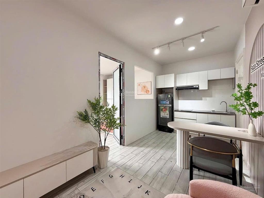 Căn hộ ban công 40m2 full nội thất ngay phan xích long gần bệnh viện hoàn mỹ giáp quận 1,3, an ninh