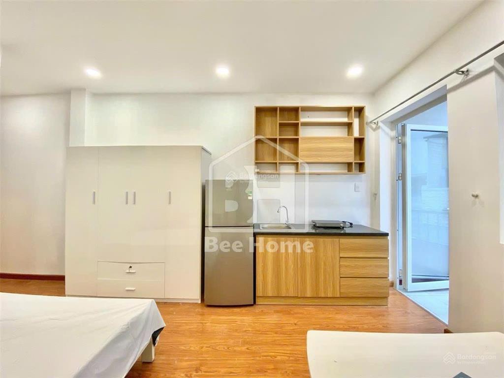 Trống sẵn căn hộ ban công 40m2 full nội thất ngay lê văn sỹ  phú nhuận gần trường sa, quận 1, 3