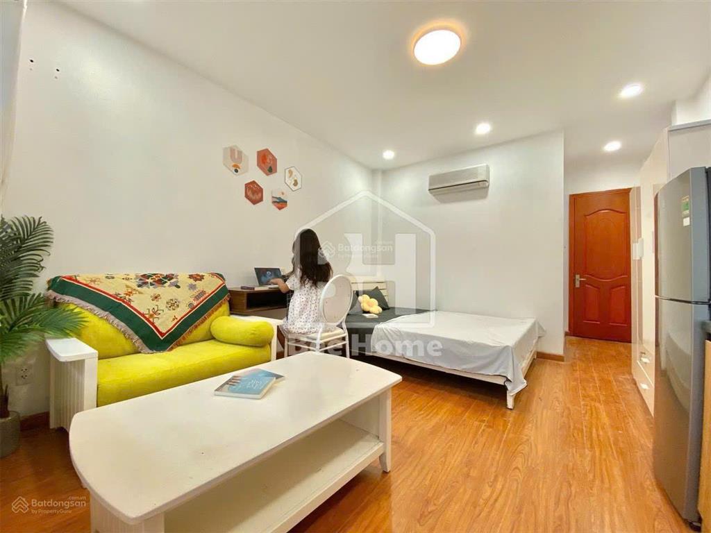 Trống sẵn căn hộ ban công 40m2 full nội thất ngay lê văn sỹ  phú nhuận gần trường sa, quận 1, 3