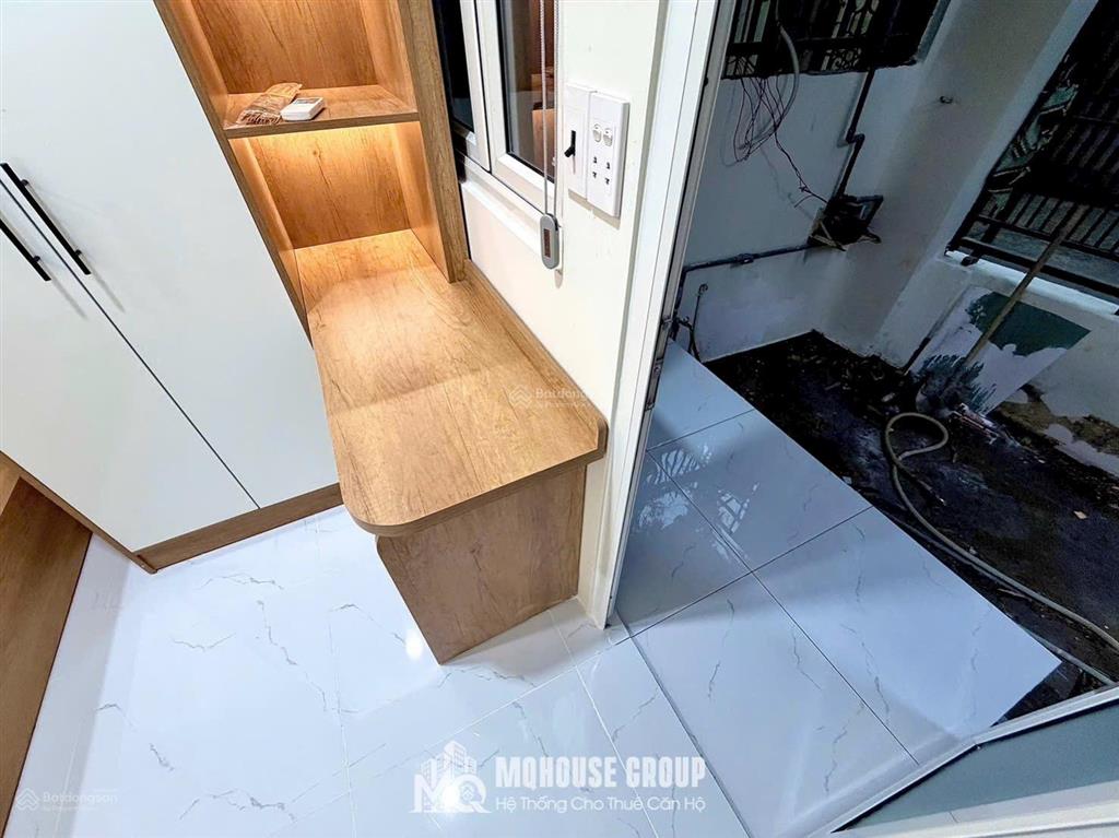 Căn hộ 1pn ban công tách bếp 40m2 full nội thất ngay đào duy anh gần sân bay tân sơn nhất giáp q1,3