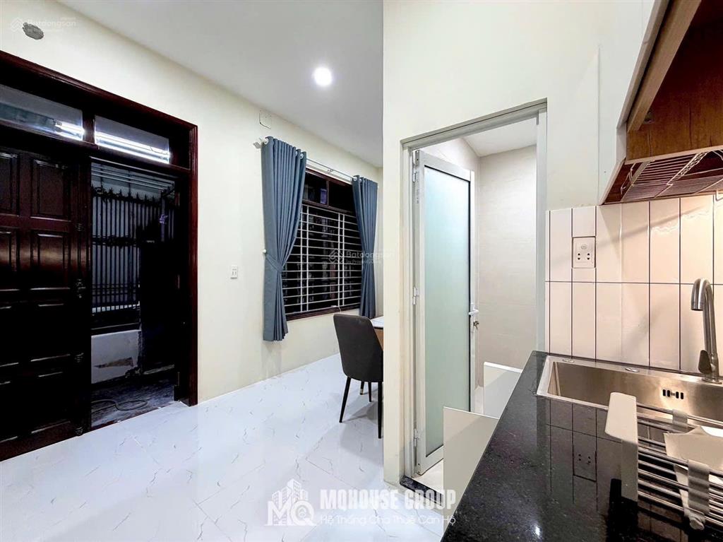 Căn hộ 1pn ban công tách bếp 40m2 full nội thất ngay đào duy anh gần sân bay tân sơn nhất giáp q1,3
