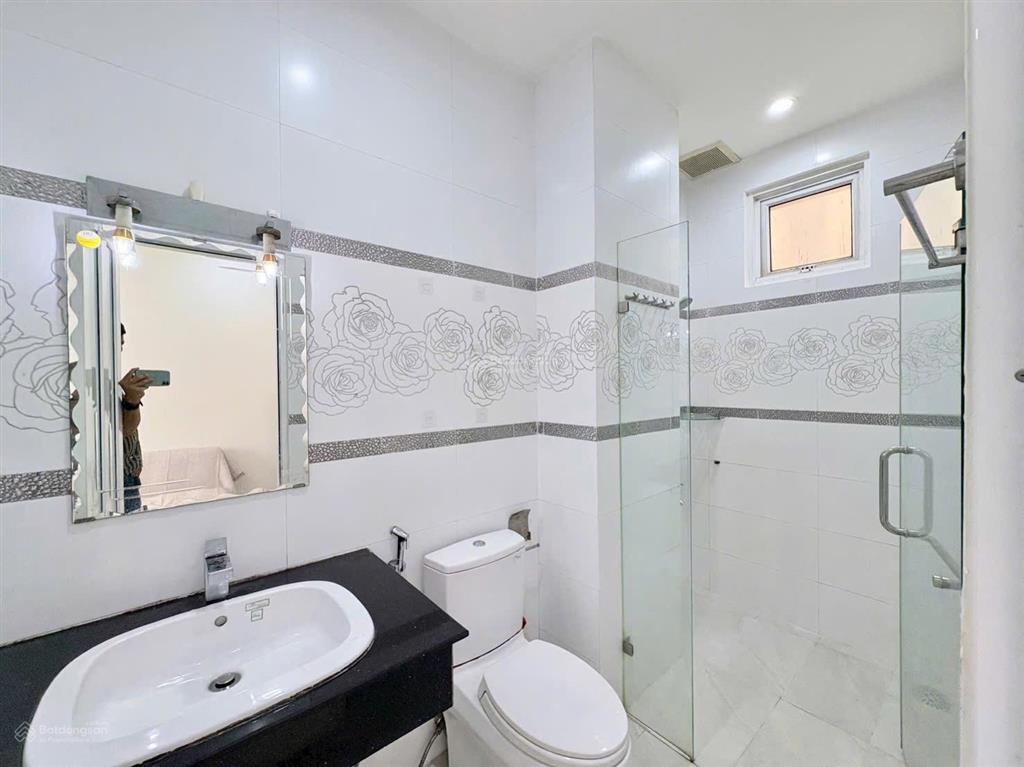 Căn hộ 1pn tách bếp 40m2 full nội thất ngay đường đào duy anh gần sân bay tân sơn nhất giáp quận 1