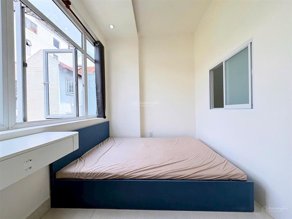 Căn hộ 1pn tách bếp 40m2 full nội thất ngay đường đào duy anh gần sân bay tân sơn nhất giáp quận 1
