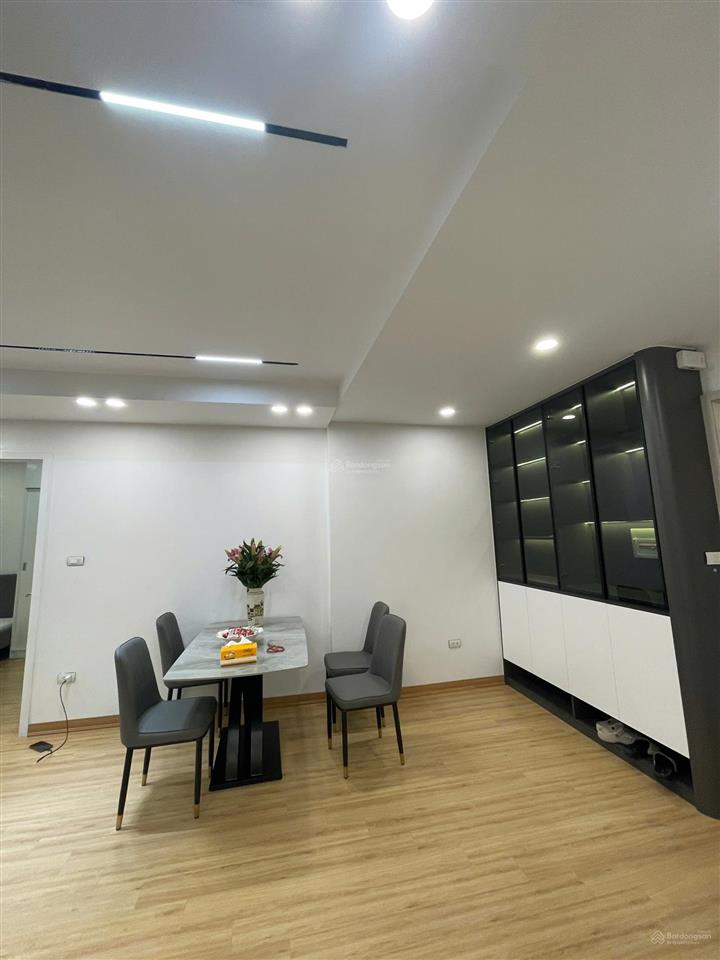 Bán căn hộ 3 ngủ, 2 ban công  106m² tòa chelsea residences, nội thất mới đẹp, 12,7 tỷ  0988 982 ***