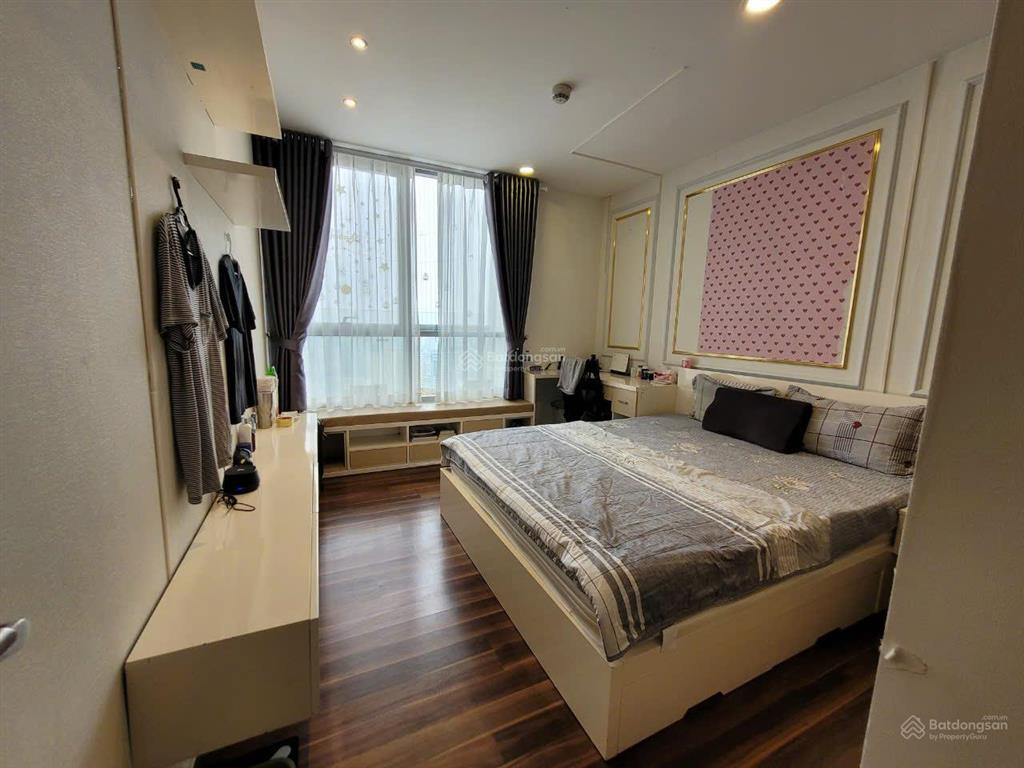 Chính chủ gửi bán căn hộ thăng long no1, tầng cao ban công đn, 117m3n2vs giá 11,3 tỷ  0988 982 ***