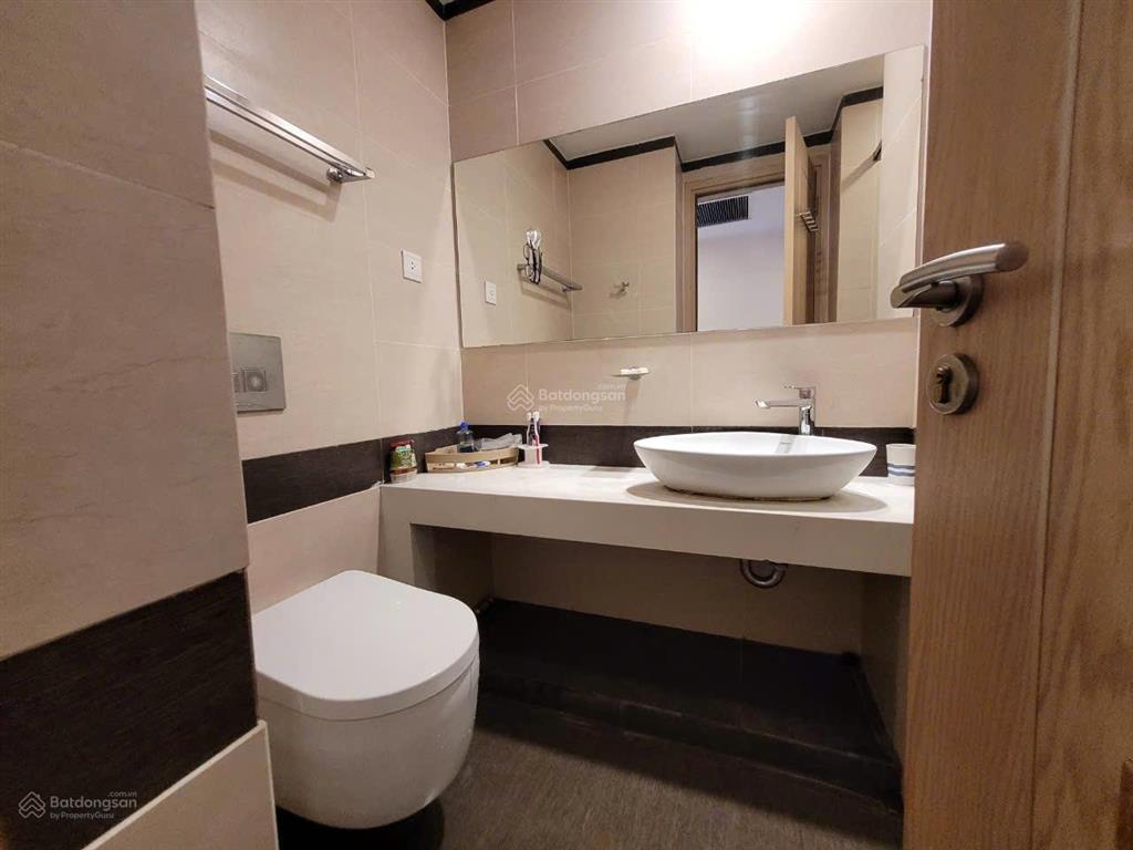 Chính chủ gửi bán căn hộ thăng long no1, tầng cao ban công đn, 117m3n2vs giá 11,3 tỷ  0988 982 ***