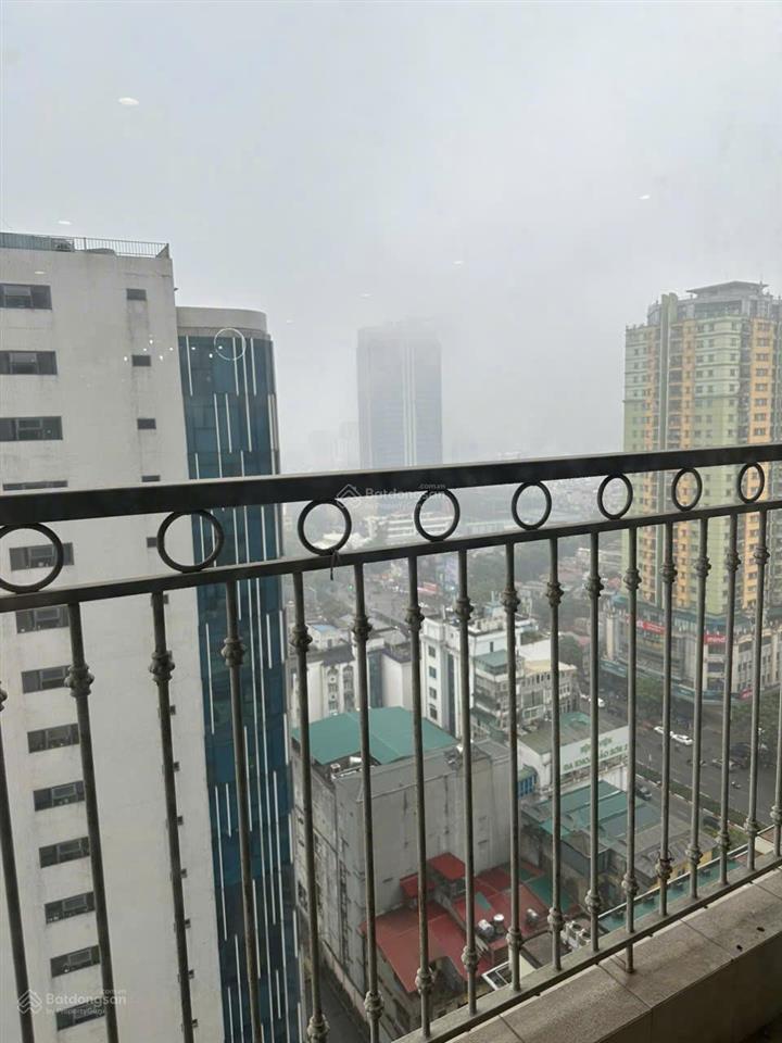 Chị hoa gửi bán căn 3 ngủ tầng trung tòa vinhomes ng chí thanh, nhà mới đẹp. giá 15 tỷ  0988 982 ***