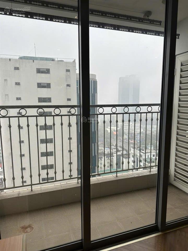 Chị hoa gửi bán căn 3 ngủ tầng trung tòa vinhomes ng chí thanh, nhà mới đẹp. giá 15 tỷ  0988 982 ***